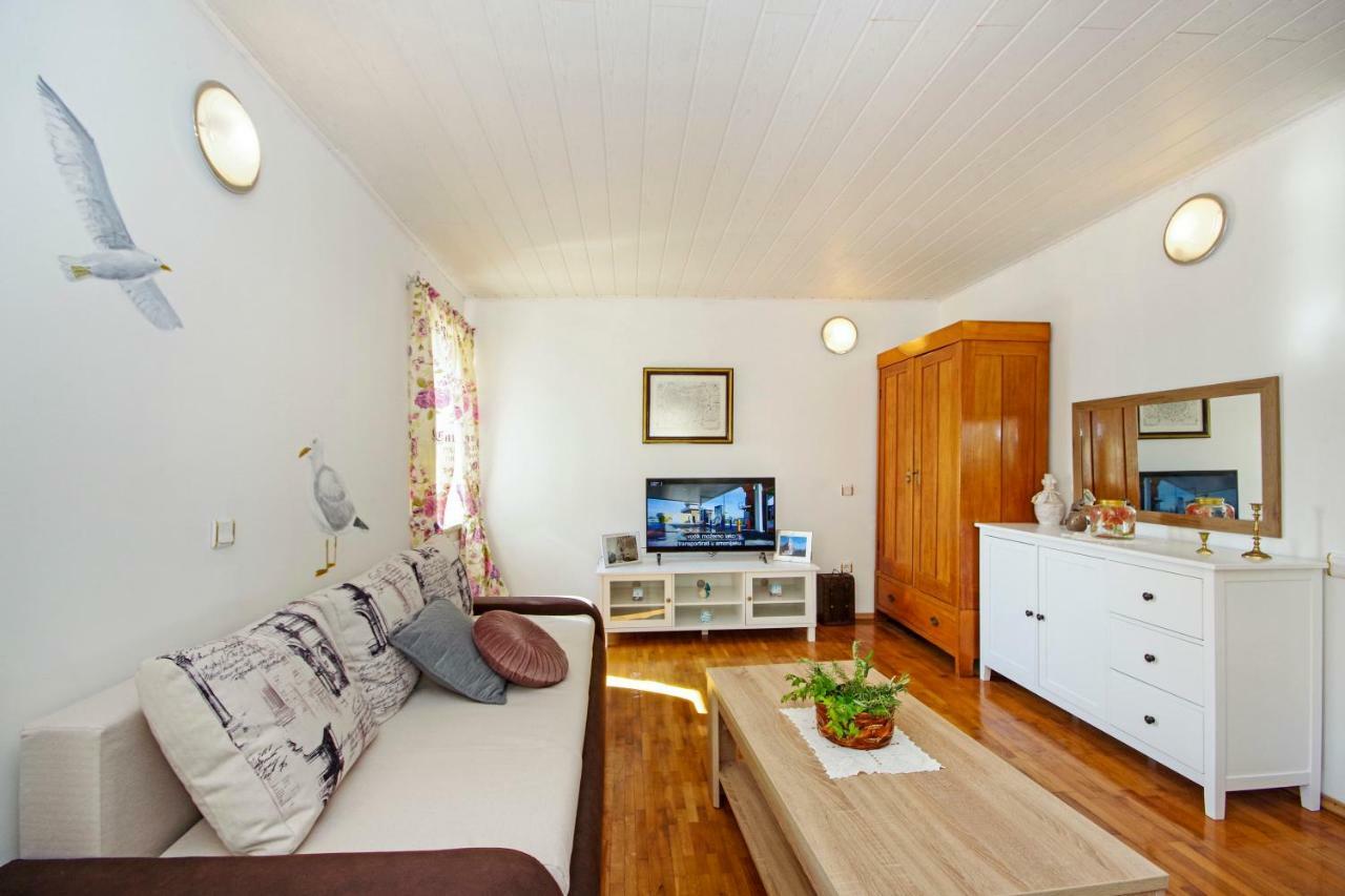 Villa Igrane Eksteriør bilde