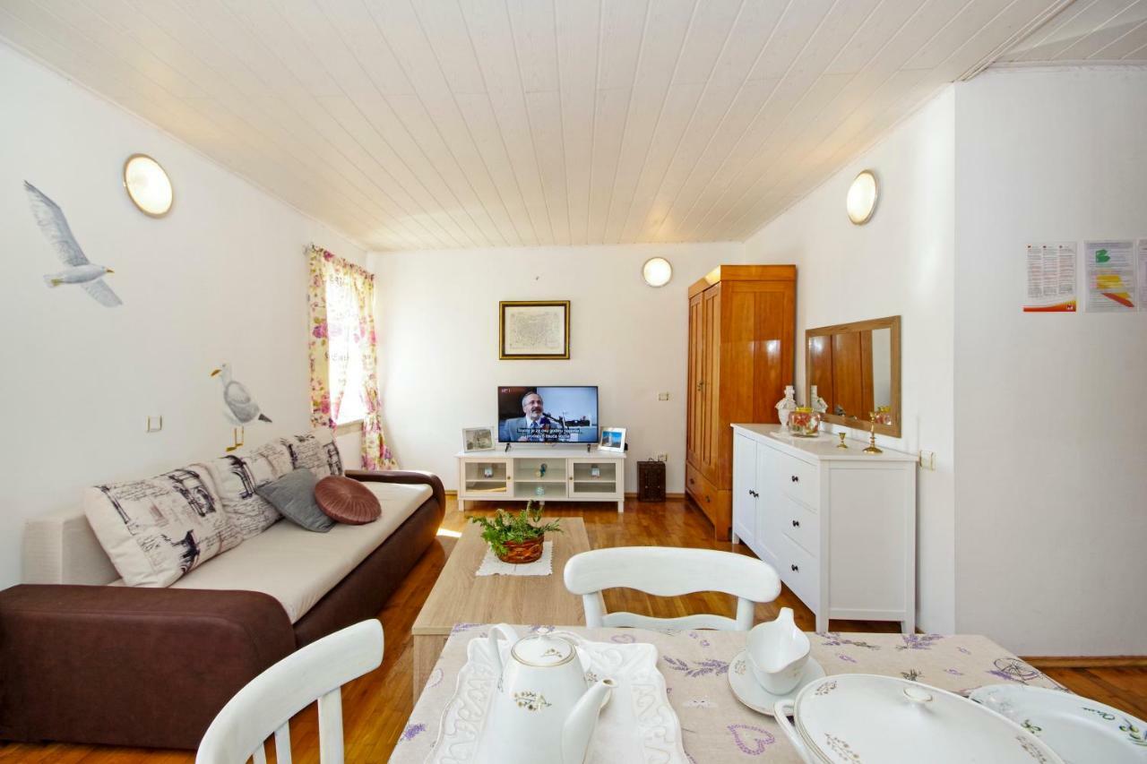 Villa Igrane Eksteriør bilde