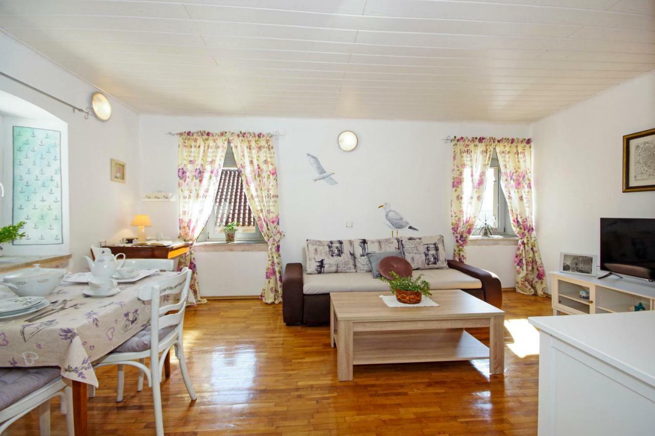 Villa Igrane Eksteriør bilde